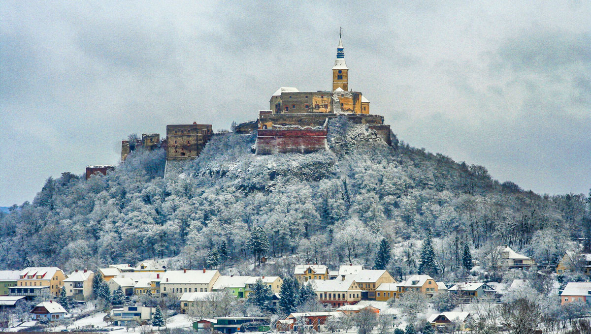 Burg Güssing im Schnee Dez.2021 web